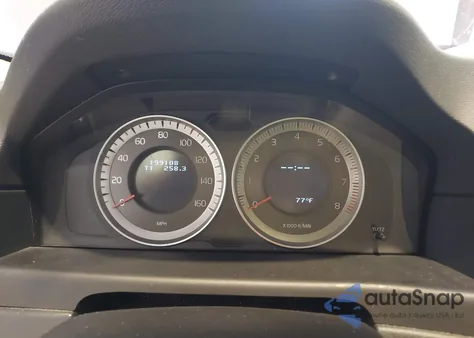 2012 Volvo Xc70 3.2 Premier z USA, uszkodzony, nr VIN YV4940BZ8C1120891